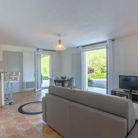 Apartment Superbe Avec Terrasse Et Vue Degagee Monteils (Aveyron)