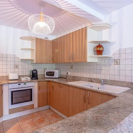 Superbe Avec Terrasse Et Vue Degagee 아파트 *