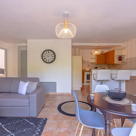 Superbe Avec Terrasse Et Vue Degagee Monteils (Aveyron)